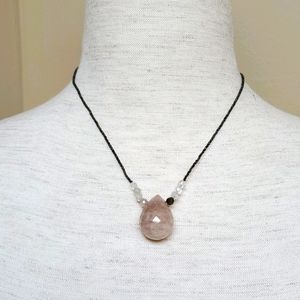 Marlyn Schiff Rose Quartz Pendant Necklace NWOT